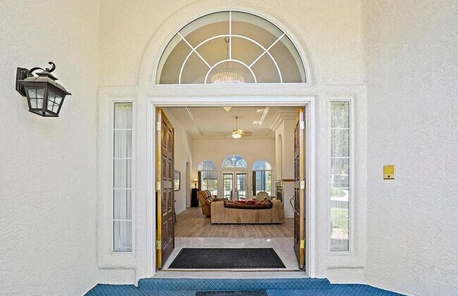 Building Photo - 6615 Wentworth Ct NE