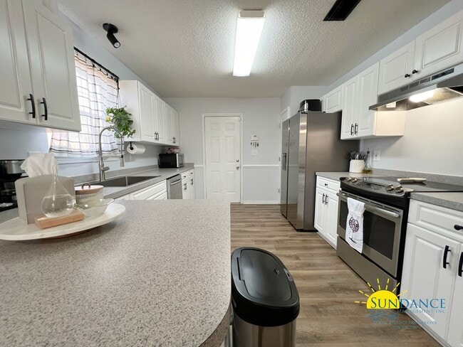 Building Photo - 3 Bedroom Home in Waterford Estates in Mary Esther!