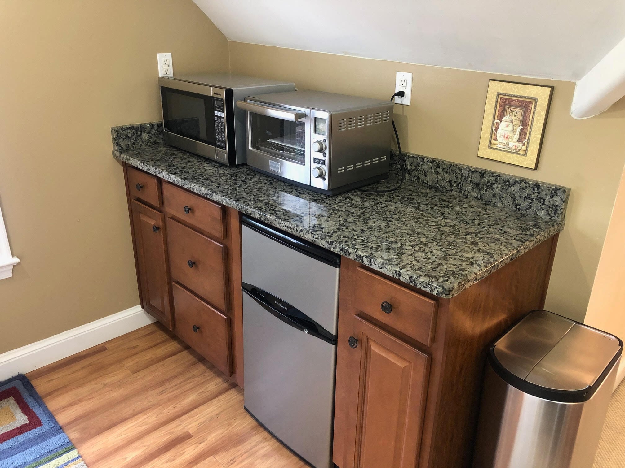 Building Photo - 5804 Searl Ter