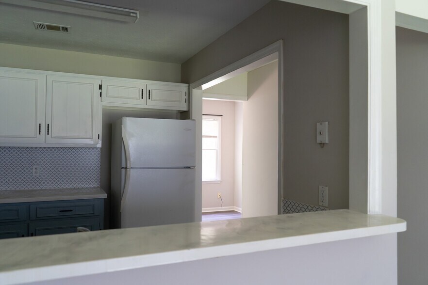Building Photo - 6197 Trestlewood Dr