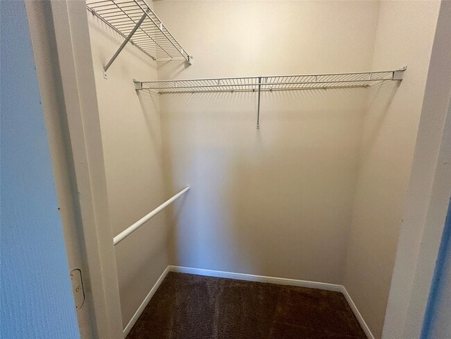 Building Photo - 19718 River Pointe Ln