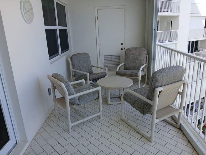 Building Photo - 3101 S Ocean Blvd