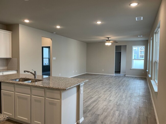 Building Photo - Brand new Home 3 Bedroom 2 bath home!