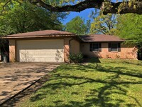Building Photo - Updated 3 Bed House with Fenced Yard & Garage