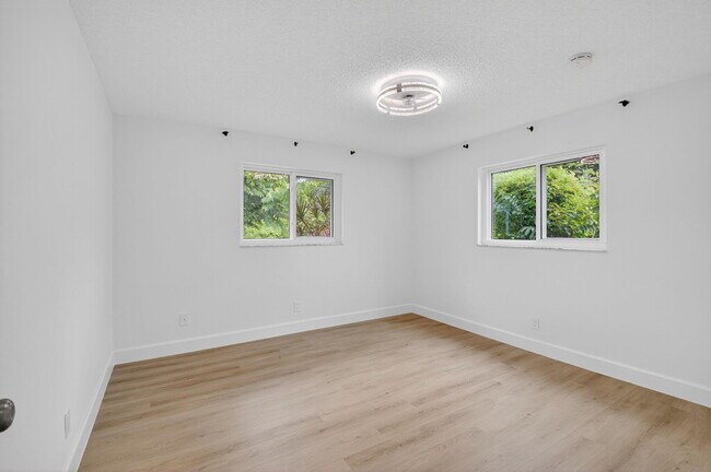 Building Photo - 4599 Brady Blvd
