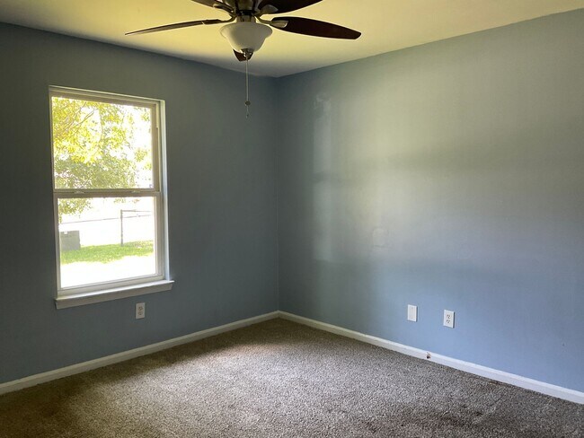 Building Photo - Welcome to this perfectly situated 3-bedroom, 2-bathroom home in the heart of Jacksonville.