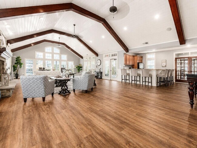 Building Photo - 3818 Rennes Dr