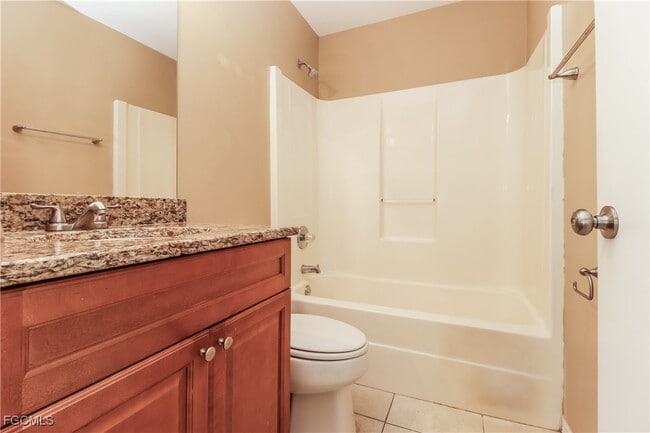 Building Photo - 15619 Sunny Crest Ln