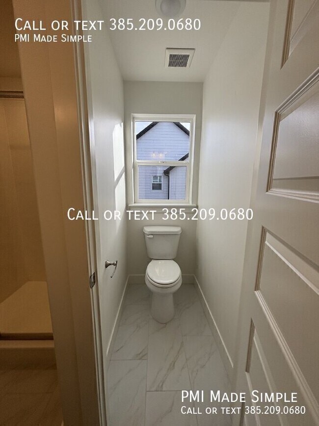 Building Photo - 4009 W 1180 N