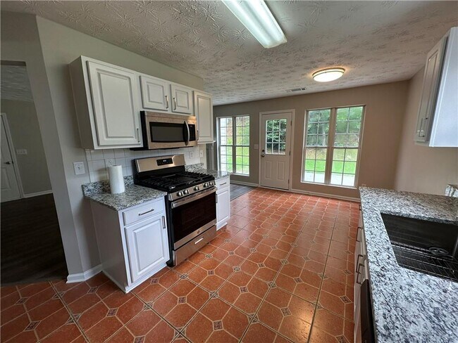Building Photo - 3020 Arden Ridge Dr