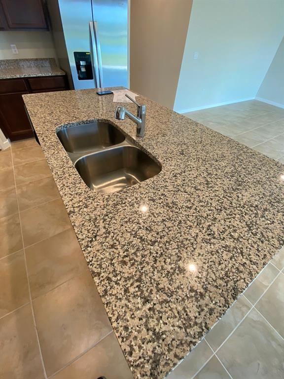 Building Photo - 5060 Sparkling Water Wy