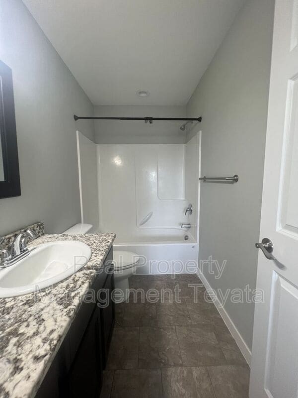 Building Photo - 289 15th St