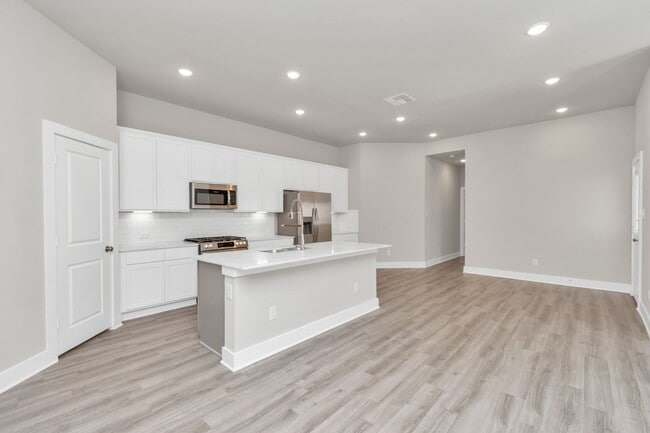 Building Photo - 7322 Coconut Bay Dr