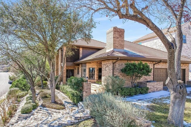 Building Photo - 4000 Belmont Park Dr