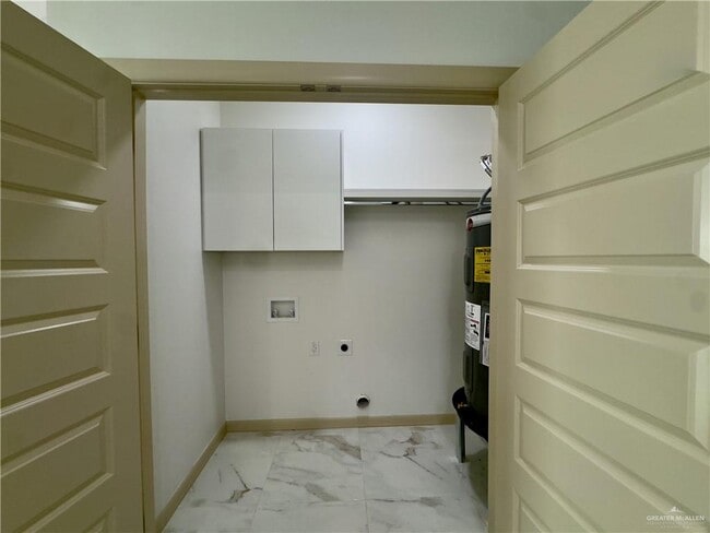 Building Photo - 1304 Rosewood Ln
