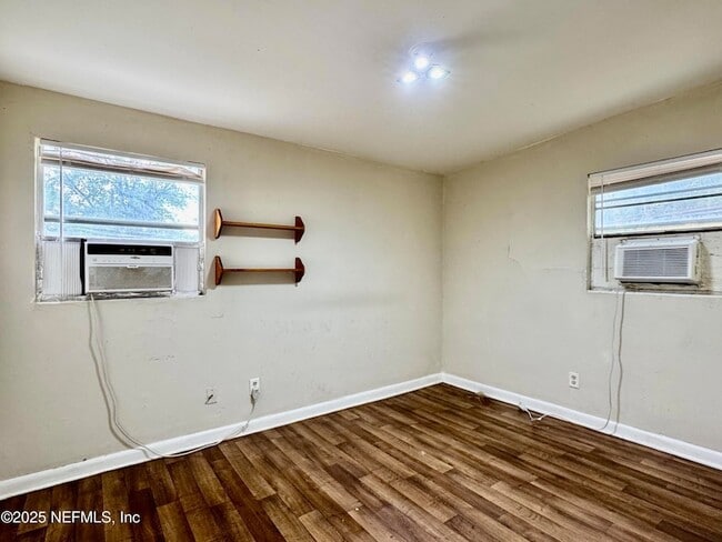 Building Photo - 1859 Doyon Ct