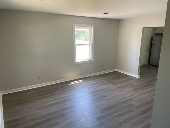 Building Photo - 7554 Bellehaven Dr