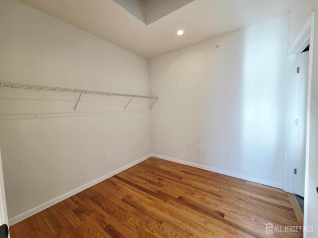 Building Photo - 120 Georges Rd