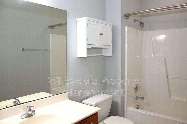 Building Photo - 107 Bridgegate Dr