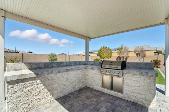 Building Photo - Stunning new build in Glendale, AZ!