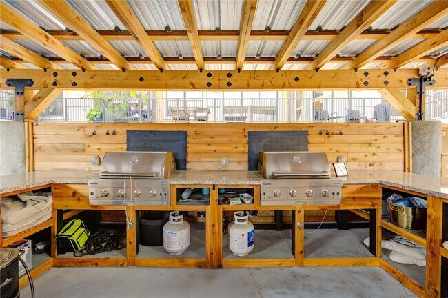 Building Photo - 2205 McKinney St