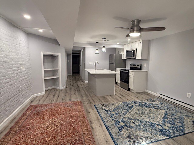 Building Photo - 219 9th St SE