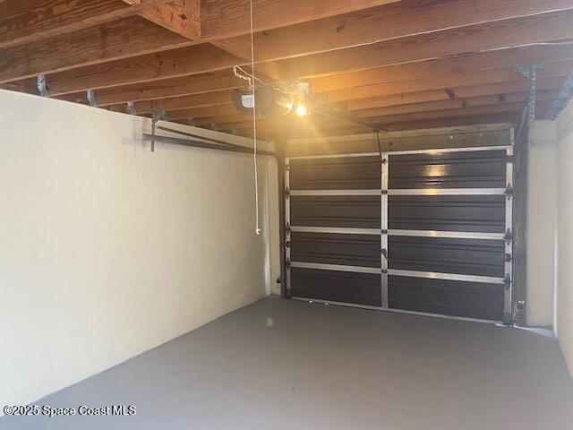 Building Photo - 3261 Beach View Way