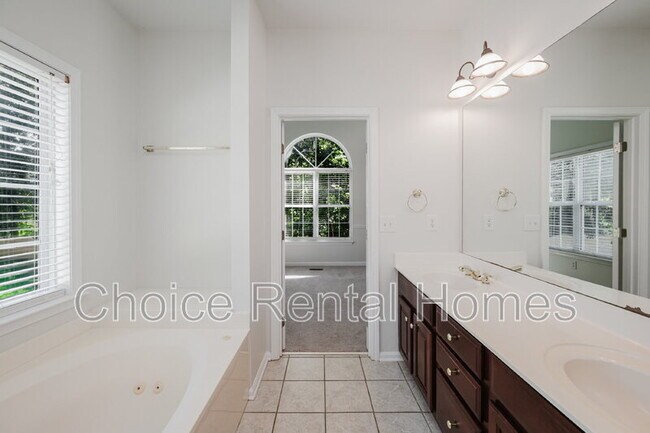 Building Photo - 4924 Keith Dr