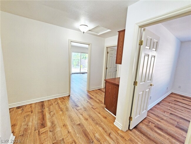 Building Photo - 5945 Badlands Ln