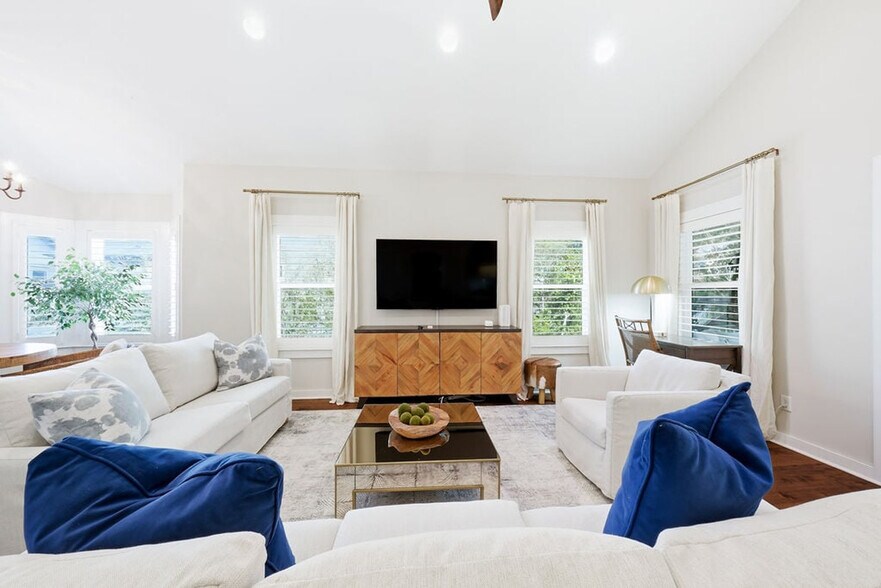 Building Photo - 75 Cullman Ave