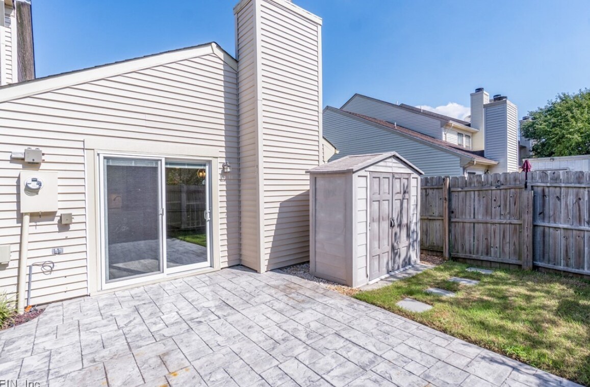 Building Photo - 4731 Marlwood Way