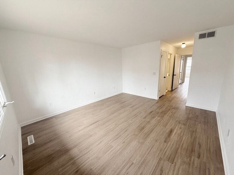 Building Photo - 9802 E Boston Cir