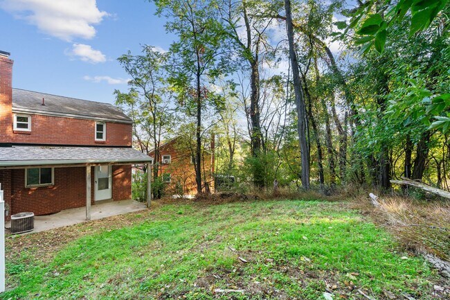 Building Photo - 448 Jacobson Dr