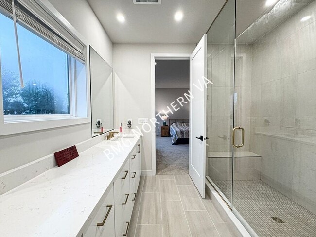 Building Photo - 41684 Carefree Court