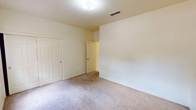 Building Photo - 4759 Solecito Way