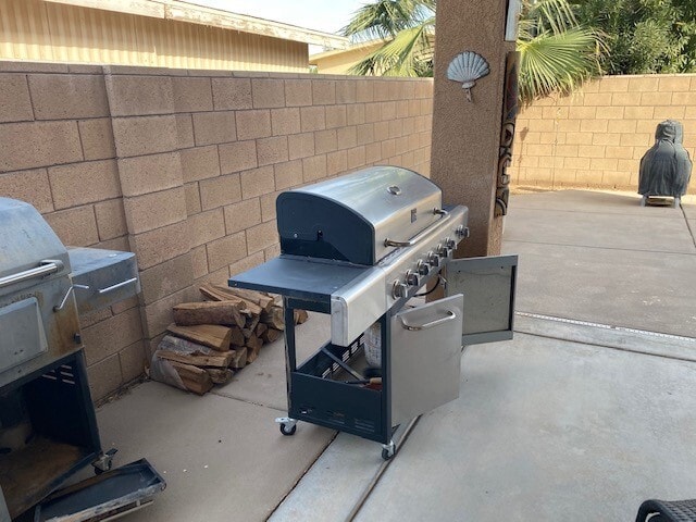 Building Photo - 7850 S Oriole Dr