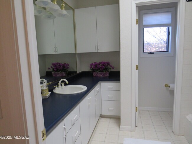 Building Photo - 2509 N Mesquite Pl