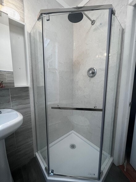 Bathroom - 1731 French St