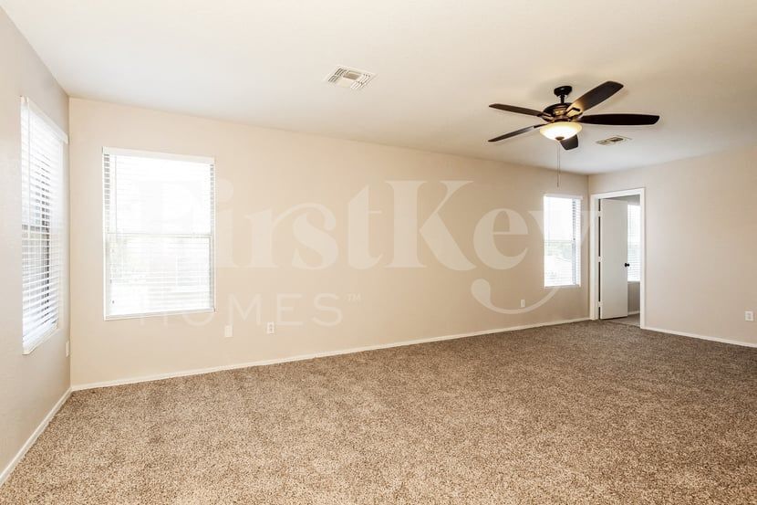 Building Photo - 2127 S Luther