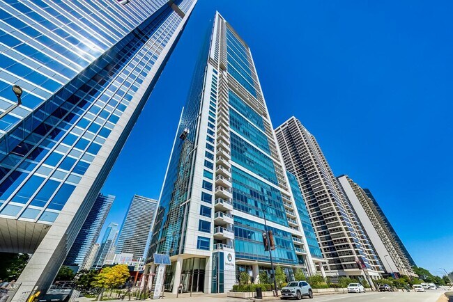 Building Photo - 340 E Randolph St