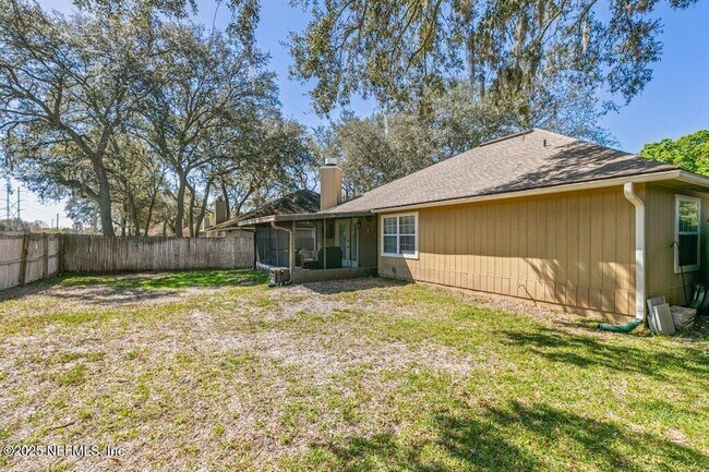 Building Photo - 1585 Crabapple Cove Ct N