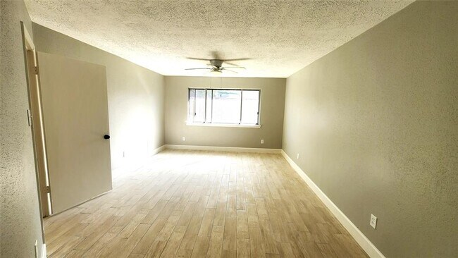 Building Photo - 16727 Carrack Turn Dr