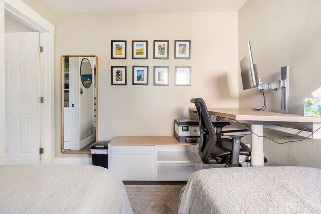 Building Photo - Renovated Two Bedroom West Napa Bungalow