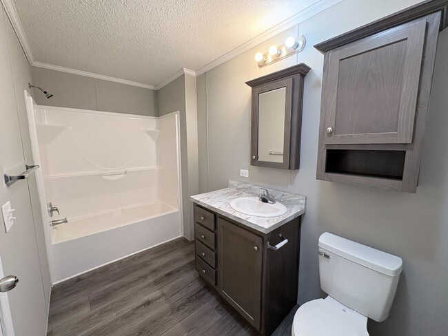 Building Photo - 10610 State Rte 762