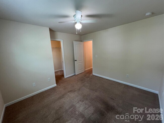 Building Photo - 10374 Rutledge Ridge Dr NW