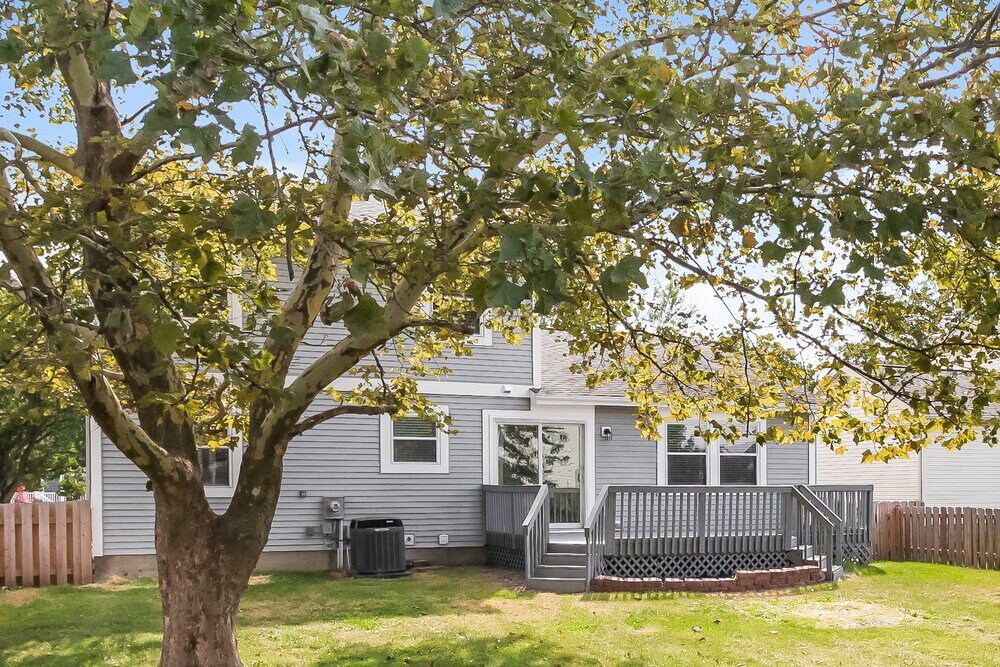 Building Photo - 5560 Deer Hill Dr