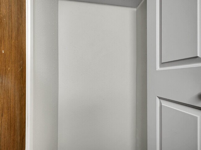 Building Photo - $1,500.00, 2-bed, 2-bath located in Denver with $500 OFF FIRST MONTH'S RENT!