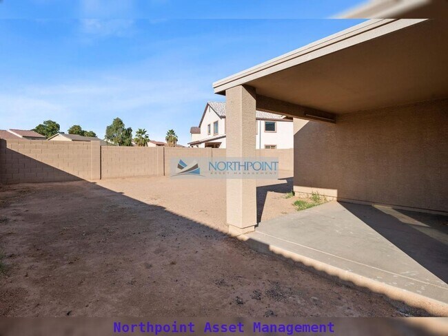 Building Photo - 4BR/2BA | Newly Renovated Single Family Home | 2-Car Covered Parking | Large Yard in Phoenix!