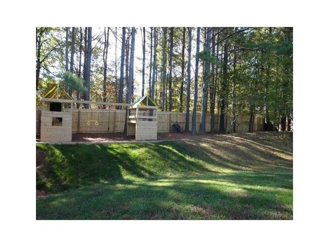 Building Photo - 665 Chantress Ct