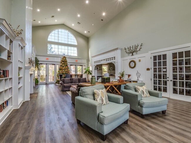 Building Photo - 2801 Chancellorsville Dr